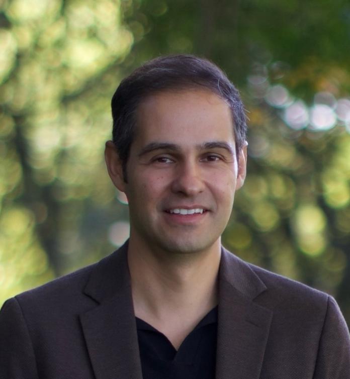 A photo of Darius Ebrahimi-Fakhari, MD, PhD.